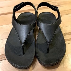 Fitflop size 6 black flip flops